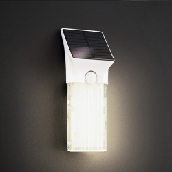 Solarna bakteriobójcza lampa UV 3w1 kinkiet latarka i neutralizacja wirusów