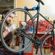 Stojak rowerowy serwisowy wieszak stal do 30kg półka na narzędzia stabilny
