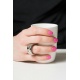 Dwukaratowy elegancki kubek do kawy biały czarny prezent dla niej z pierścionkiem