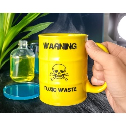 Kubek z uchem TOXIC WASTE beczka toksyczne odpady żółty czacha