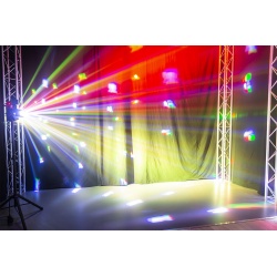 Kompletny akumulatorowy zestaw oświetleniowy SB02 Showbar - 2 x derby i 2 x par w zestawie ze statywem.