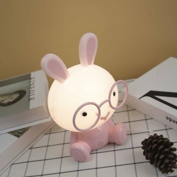 Lampka nocna dla dzieci królik wysokości 23cm 3 tryby jasności LED