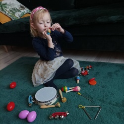 Drewniane instrumenty dla dzieci plecak kolorowe cymbałki trójkąt