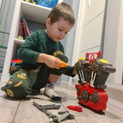 Zabawkowy silnik do skręcania i rozkręcania mały mechanik