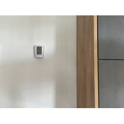Bezprzewodowy termostat gniazdkowy do grzejników elektrycznych klimatyzatorów