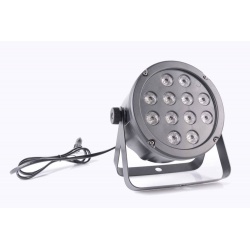 Reflektor LED PAR BeamZ SlimPar 35 sterowany DMX auto pilotem