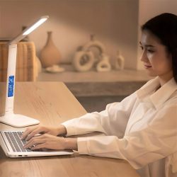 Lampka biurkowa LED z wyświetlaczem termometrem zegar budzik