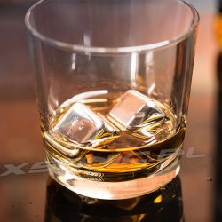 Niespotykane i niebanalne metalowe kostki chłodzące do drinków 4 sztuki w zestawie zamiast lodu