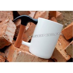 Młotkowy kubek 300ml wykonany z porcelany doskonały na upominek młotek dla majstra
