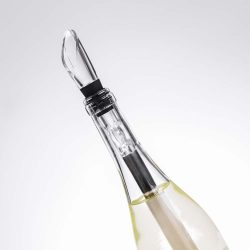 Sopel do wina z nalewakiem ChillStick zamyka i chłodzi wino pałeczka nalewak