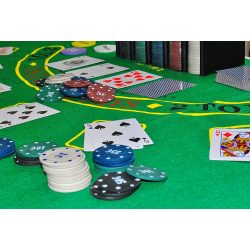 Zestaw do pokera texas hold'em z akcesoriami żetony sukno karty